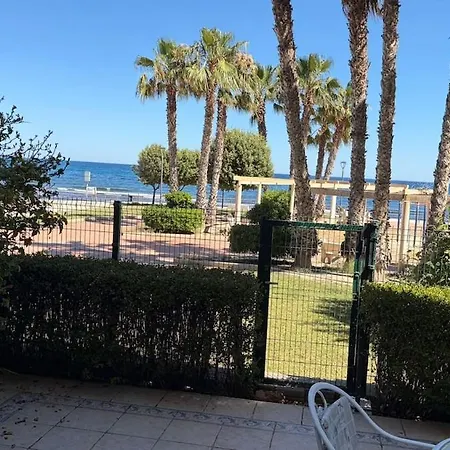 Beachfront With Sea Views, Pool, Parking شقة إل كامبيلو