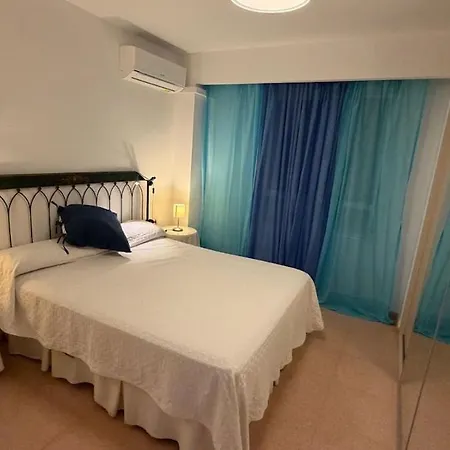 Beachfront With Sea Views, Pool, Parking * El Campello