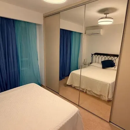 شقة Beachfront With Sea Views, Pool, Parking إل كامبيلو