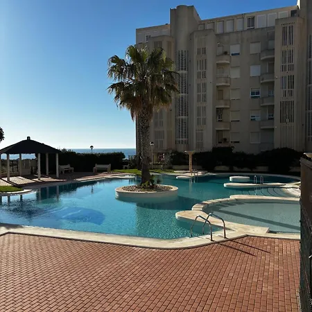 Beachfront With Sea Views, Pool, Parking Appartement *